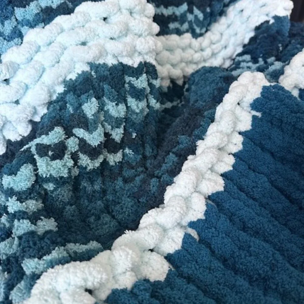 Handmade Ultra Soft Chenille Chunky Knit Throw - Picture 5 of 12